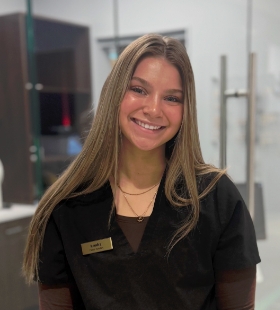 Dental Assistant, Maddi