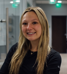 Dental Assistant, Maddi